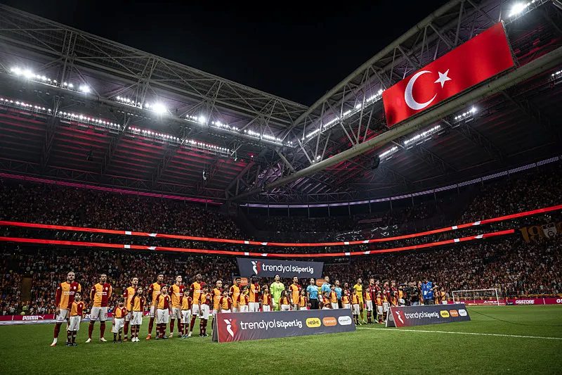 Galatasaray’da şok gelişme! Yıldız isim mukavelesini feshediyor 5 galatasarayda sok gelisme yildiz isim mukavelesini feshediyor 3 5NUgVXOB