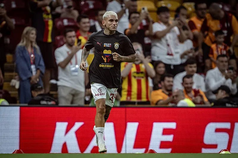 Galatasaray’da şok gelişme! Yıldız isim mukavelesini feshediyor 9 galatasarayda sok gelisme yildiz isim mukavelesini feshediyor 7 49sqrEvY