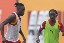 galatasarayda wilfried singo mustusu EwCS3GGL