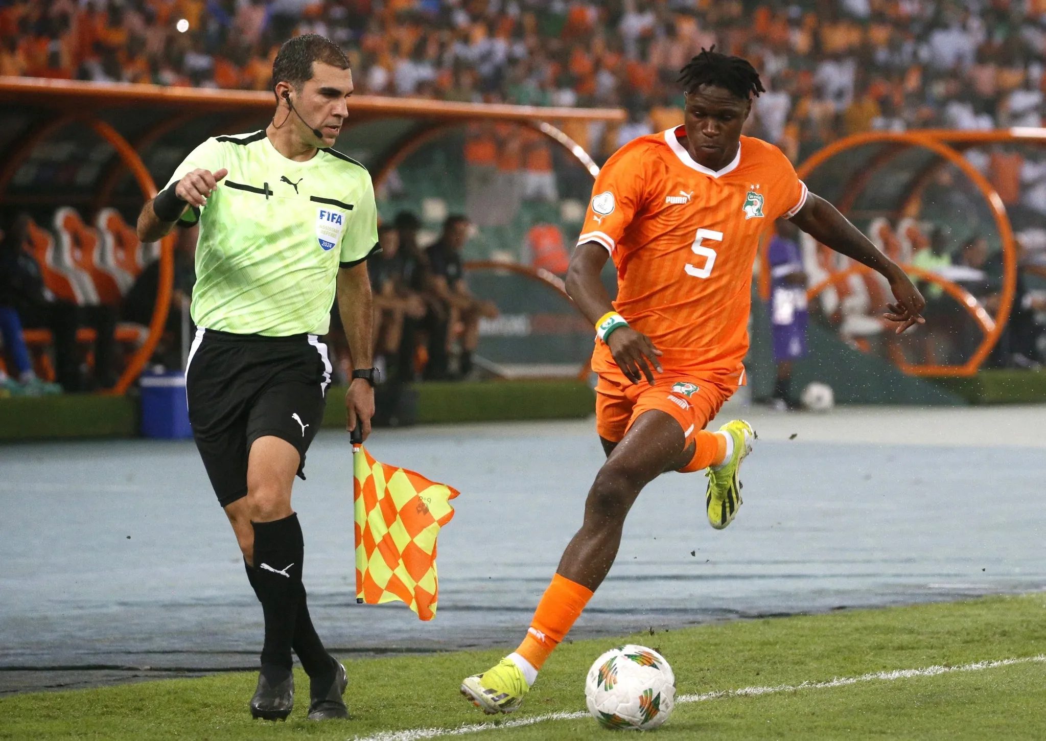Galatasaray'da Wilfried Singo'nun geleceği için kritik karar alındı! 12 galatasarayda wilfried singonun gelecegi icin kritik karar alindi 10 kDrvDr4D