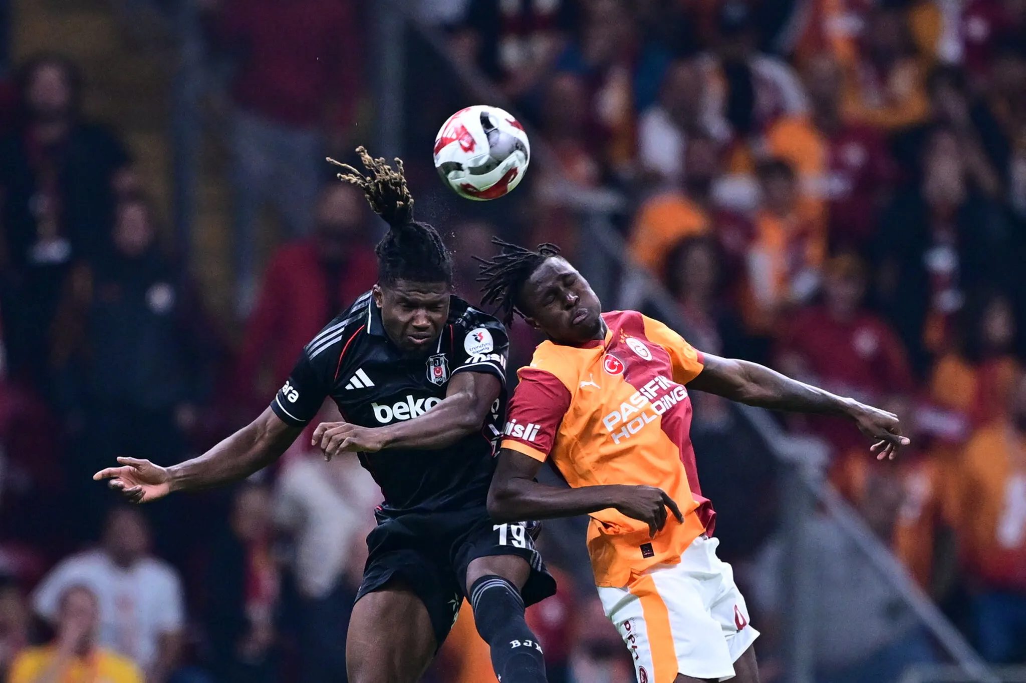 Galatasaray'da Wilfried Singo'nun geleceği için kritik karar alındı! 4 galatasarayda wilfried singonun gelecegi icin kritik karar alindi 2 Olrtu8q3