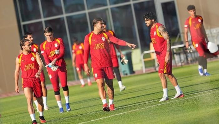 Galatasaray'dan Batrakov sonrası Leao bombası! Leroy Sane'ye büyük şok 2 galatasaraydan batrakov sonrasi leao bombasi leroy saneye buyuk sok 0 9tOM3bwm