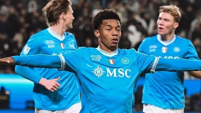 Galatasaray'dan David Neres hamlesi! İtalyanlar duyurdu 3 galatasaraydan david neres hamlesi italyanlar duyurdu 1 V6QS2Why