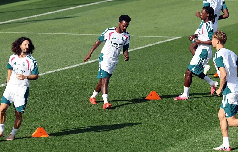 galatasaraydan orta saha operasyonu cimbomdan ulusal arada flas transfer atagi 14 JYOgth4w
