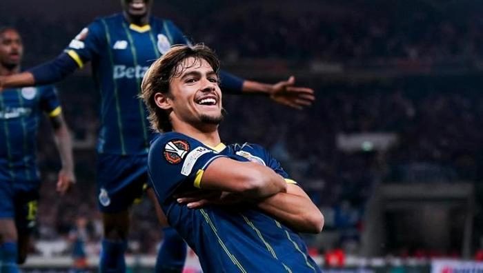 galatasaraydan rodrigo mora surprizi u23 10 numara icin harekete gecildi karari farioli verecek 1 jEMlkhzy