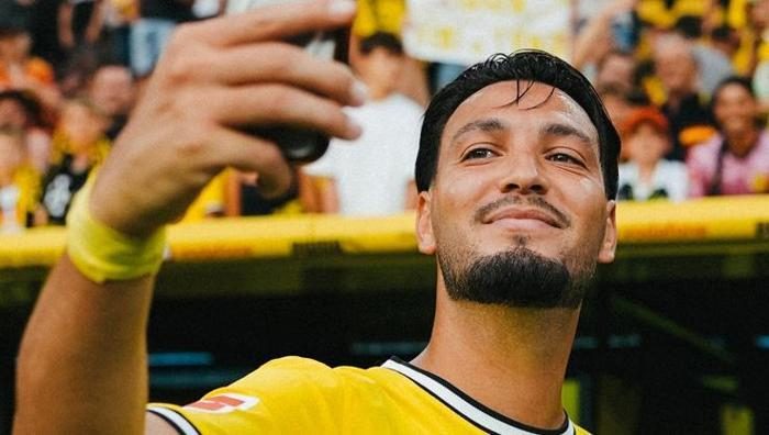 Galatasaray'dan savunmaya Bensebaini! Dortmund ile dirsek teması başladı 2 galatasaraydan savunmaya bensebaini dortmund ile dirsek temasi basladi 0 YHFinczH