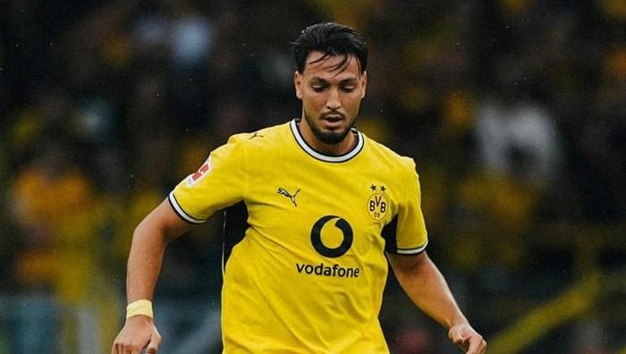 Galatasaray'dan savunmaya Bensebaini! Dortmund ile dirsek teması başladı 3 galatasaraydan savunmaya bensebaini dortmund ile dirsek temasi basladi 1 6623WUNF
