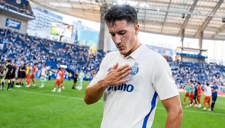 Galatasaray'dan transfer şov! İki ulusal yıldızın imzası an sıkıntısı 2 galatasaraydan transfer sov iki ulusal yildizin imzasi an sikintisi 0 KBYYLuaB