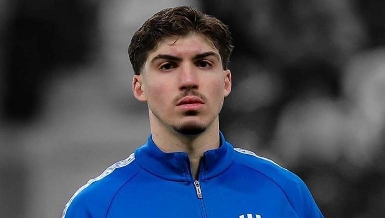 Galatasaray'dan transfer şov! İki ulusal yıldızın imzası an sıkıntısı 3 galatasaraydan transfer sov iki ulusal yildizin imzasi an sikintisi 1 u5FS5ENk
