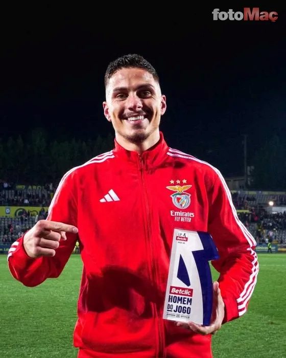 Galatasaray'ın golcüsü Benfica'dan gelecek! Duran'ı kiralayınca ayrılığa müsaade verdiler 10 galatasarayin golcusu benficadan gelecek durani kiralayinca ayriliga musaade verdiler 8 PetRLAf7