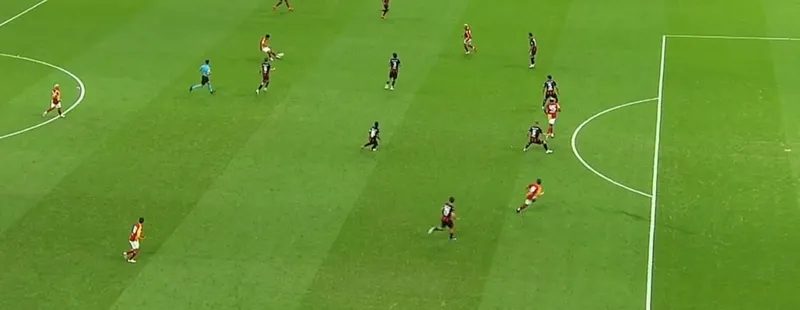Galatasaray'ın golü ofsayta takıldı! 2 galatasarayin golu ofsayta takildi 0 f7vwlZ9C