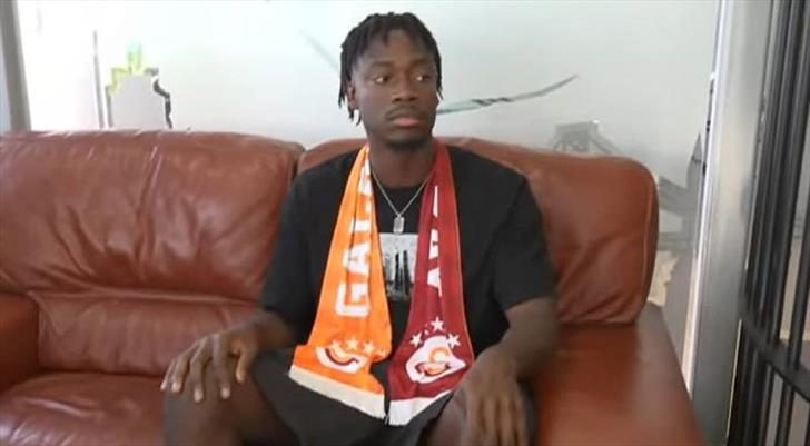 Galatasaray'ın yeni transferi İstanbul'a geldi! İşte ilk sözleri 1 galatasarayin yeni transferi istanbula geldi iste ilk sozleri MXueKWm1