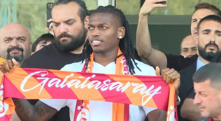 Galatasaray'ın yeni transferi Rafael Leao İstanbul'da! İşte ilk sözleri... 1 galatasarayin yeni transferi rafael leao istanbulda iste ilk sozleri PwbOpuWW
