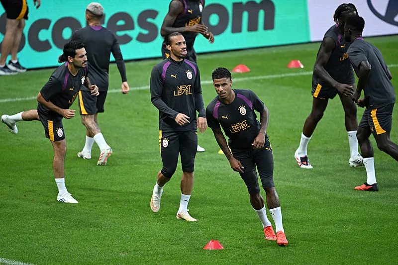 galatasarayli yildizdan flas karar milli takimi birakma karari aldi 2 1NRsq3Lc
