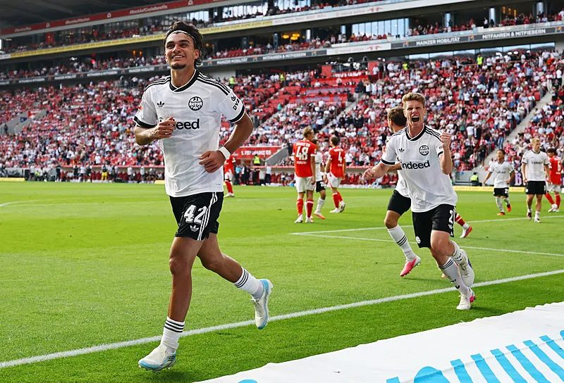 galatasaraylilari heyecanlandiran can uzun haberi transfer 12 EnCK85LO