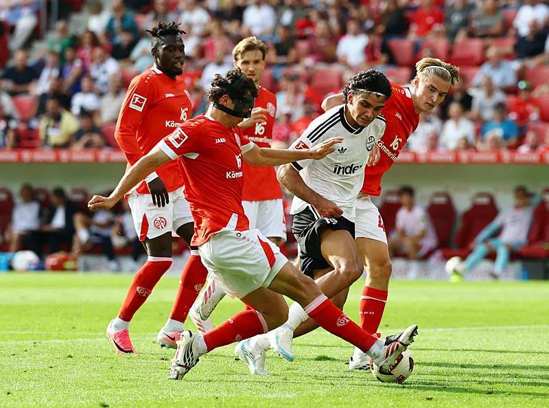 galatasaraylilari heyecanlandiran can uzun haberi transfer 13 G2GTHJds