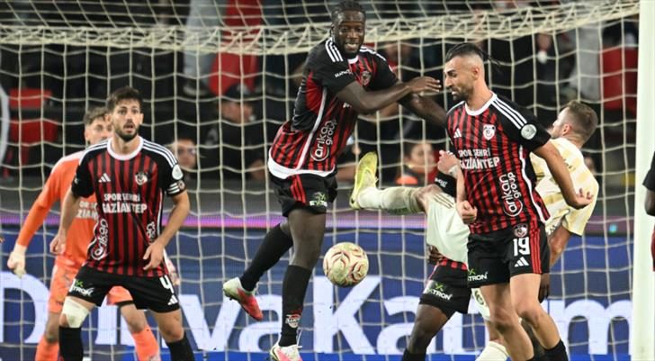 Gaziantep FK, Fenerbahçe karşısında 9 maç sonra puan aldı 1 gaziantep fk fenerbahce karsisinda 9 mac sonra puan aldi