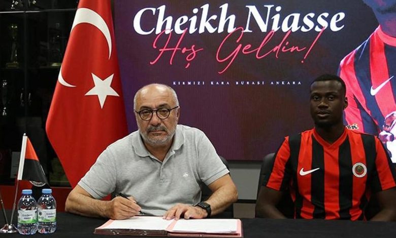 Gençlerbirliği Cheikh Niasse'yi takımına kattı 1 genclerbirligi cheikh niasseyi takimina katti ZsRzptWR