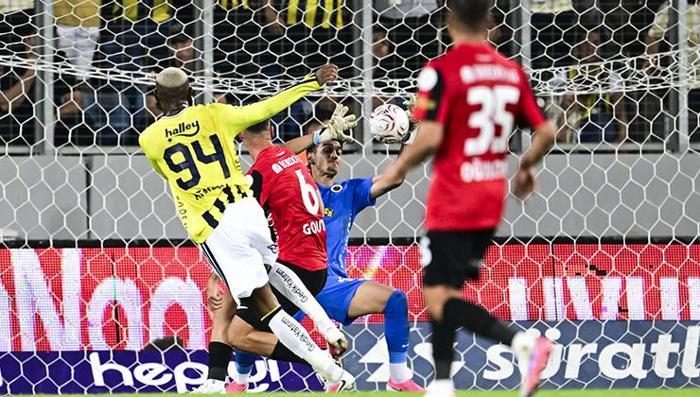 Gençlerbirliği-Fenerbahçe maçına İrfan Can Eğribayat damgası! Meslek rekoru kırdı 3 genclerbirligi fenerbahce macina irfan can egribayat damgasi meslek rekoru kirdi 1 jy6bwGZK