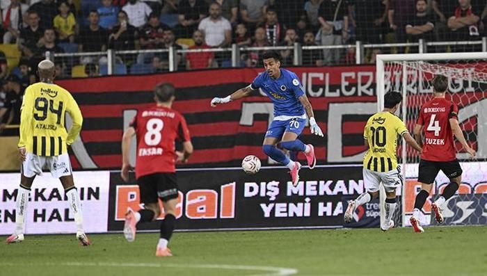 Gençlerbirliği-Fenerbahçe maçına İrfan Can Eğribayat damgası! Meslek rekoru kırdı 7 genclerbirligi fenerbahce macina irfan can egribayat damgasi meslek rekoru kirdi 5 ryafSKde