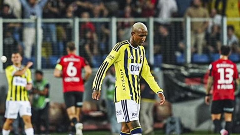 Gençlerbirliği-Fenerbahçe maçına teknik bakış! 'Defolar ortaya çıktı!' 2 genclerbirligi fenerbahce macina teknik bakis defolar ortaya cikti 0 8IHk41A5