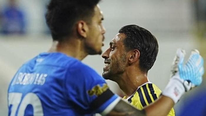 Gençlerbirliği - Fenerbahçe maçının akabinde çok sert tenkit: 'Fenerbahçe’de oynamak senin haddine mi?' | 'Bunca para bunun için mi!' 12 genclerbirligi fenerbahce macinin akabinde cok sert tenkit fenerbahcede oynamak senin haddine mi Wf9VSduY