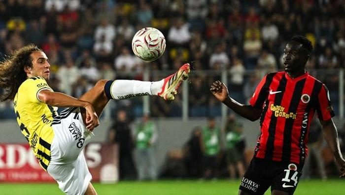 Gençlerbirliği - Fenerbahçe maçının akabinde çok sert tenkit: 'Fenerbahçe’de oynamak senin haddine mi?' | 'Bunca para bunun için mi!' 10 genclerbirligi fenerbahce macinin akabinde cok sert tenkit fenerbahcede oynamak senin haddine mi y3yuRelP