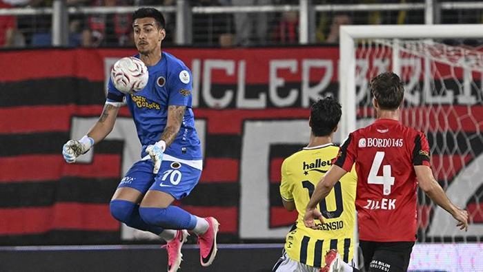 Gençlerbirliği'nde tarihe geçen İrfan Can Eğribayat'tan Fenerbahçe ve Samsunspor itirafı! Transfer süreci... 4 genclerbirliginde tarihe gecen irfan can egribayattan fenerbahce ve samsunspor itirafi transfer sureci 2 qp3IUFbh