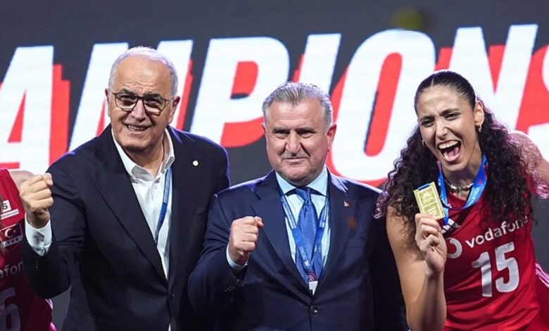 Gençlik ve Spor Bakanı Osman Aşkın Bak'tan Milletler Ligi şampiyonu Filenin Sultanları'na tebrik! 1 genclik ve spor bakani osman askin baktan milletler ligi sampiyonu filenin sultanlarina tebrik 8GyHJXyz