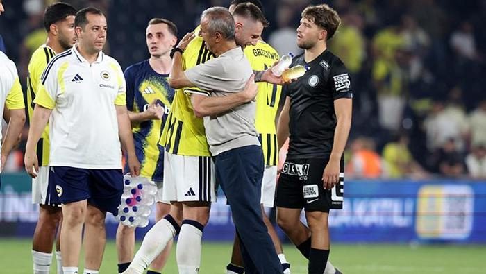 'Gerçekler ihmal edilmemeli' Spor muharrirleri Fenerbahçe-Sturm Graz maçını yorumladı 13 gercekler ihmal edilmemeli spor muharrirleri fenerbahce sturm graz macini yorumladi 11 tPb3hivK