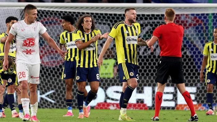 Gornik Zabrze - Fenerbahçe maçı sonrası eleştirdi: 'Felsefe tam oturmamış gibi' | 'Fenerbahçe'ye yakışmadı' 9 gornik zabrze fenerbahce maci sonrasi elestirdi felsefe tam oturmamis gibi fenerbahceye yakismadi 9PTygK7Z