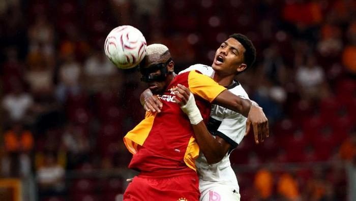 'Hiç bir yere gitmiyorum' Victor Osimhen'den transfer açıklaması: Taraftarların yüreğine su serpti 2 hic bir yere gitmiyorum victor osimhenden transfer aciklamasi taraftarlarin yuregine su serpti 0 zzlWuwWH