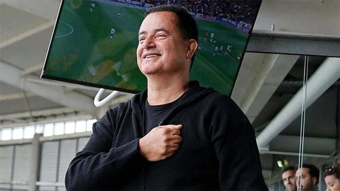 Hull City'nin işvereni Acun Ilıcalı'nın otomobiline görenler dönüp bir daha baktı 4 hull citynin isvereni acun ilicalinin otomobiline gorenler donup bir daha bakti 2 TtrYi2NX