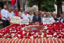 huseyin avni aker mezari basinda anildi rR4y8QP9