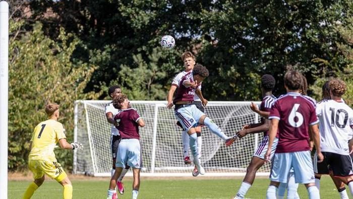 Hüseyin Göçek, İngiltere'de hakemliğe geri döndü: Fulham - Aston Villa maçı 3 huseyin gocek ingilterede hakemlige geri dondu fulham aston villa maci 1 iy679l4C