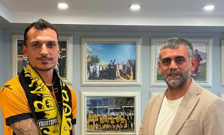 İlyas Bayburtspor’a imza attı 1 ilyas bayburtspora imza atti DxA72c22