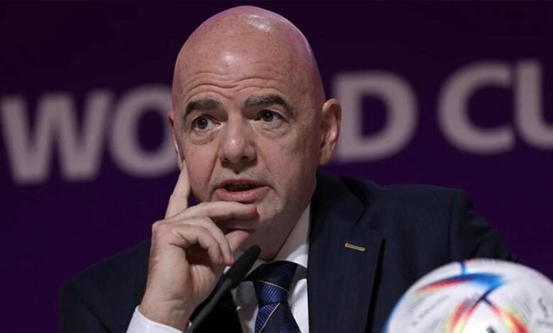 Infantino’ya tenkit yağmuru 'İmparatorluğu çökme tehlikesiyle karşı karşıya' 1 infantinoya tenkit yagmuru imparatorlugu cokme tehlikesiyle karsi karsiya 6uXA7nev