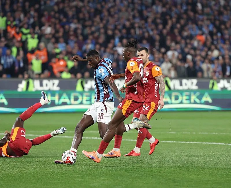 iste trabzonspor galatasaray macinin olasi 11leri karadenizde dev randevu 3