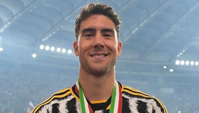 İşte yılın transferi Vlahovic operasyonunun perde arkası! Sürpriz isim devreye girdi ve transferi çözdü 2 iste yilin transferi vlahovic operasyonunun perde arkasi surpriz isim devreye girdi ve transferi cozdu 2U2HPMQ5