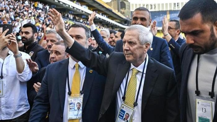 İtalyanlar duyurdu! Fenerbahçe ve Roma yeniden transferde karşı karşıya 2 italyanlar duyurdu fenerbahce ve roma yeniden transferde karsi karsiya 0 i2yuFQmT
