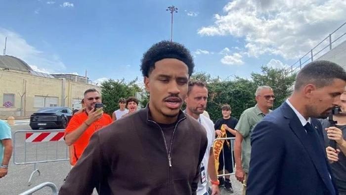jayden oosterwolde transferinde kriz roma ek testler istedi fenerbahce durumu takip ediyor 1 zY1J2XJy