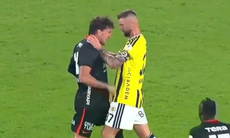 kadikoyde tansiyon yukseldi derbide vlahovic ve skriniar birbirine girdi O2vsBrIj