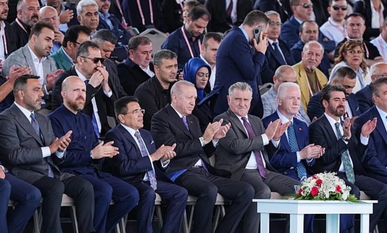 Lider Erdoğan, Yağlı Güreş Cumhurbaşkanlığı Kupası'nı takip etti 1 lider erdogan yagli gures cumhurbaskanligi kupasini takip etti 4vjUXIHA