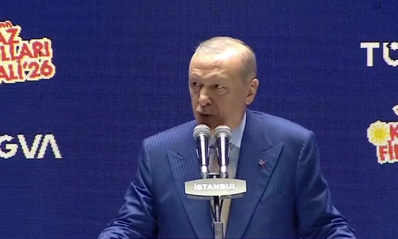 Lider Recep Tayyip Erdoğan: Gençlerimizi, yavrularımızı asla yalnız bırakmayız 1 lider recep tayyip erdogan genclerimizi yavrularimizi asla yalniz birakmayiz bYD4C2ZV