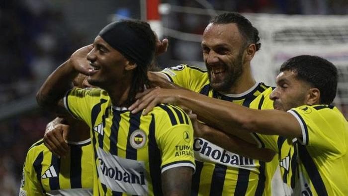 lyon zaferi sonrasi fenerbahceli yildiza ovgu dolu kelamlar hocasini mahcup etmedi ruyalar gercek 83KSSYPU