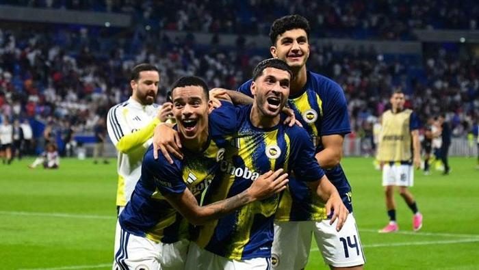 lyon zaferi sonrasi fenerbahceli yildiza ovgu dolu kelamlar hocasini mahcup etmedi ruyalar gercek SH5YFruA
