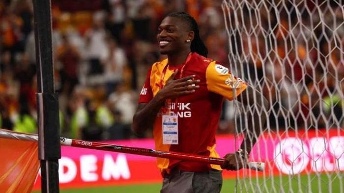 Maç sonu Rafa Leao sürprizi; RAMS Park çimlerinde yeni bir Aslan 6 mac sonu rafa leao surprizi rams park cimlerinde yeni bir aslan 4 IYq45Jpj