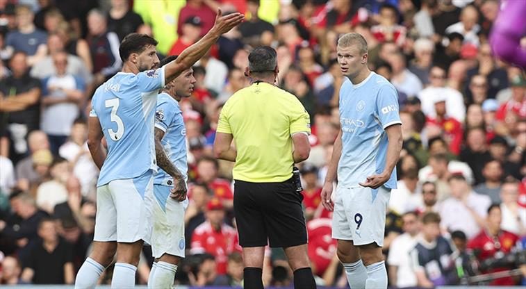 Manchester derbisinde büyük tartışma! Hakem hatası kabul edildi 1 manchester derbisinde buyuk tartisma hakem hatasi kabul edildi uiyASg2Z