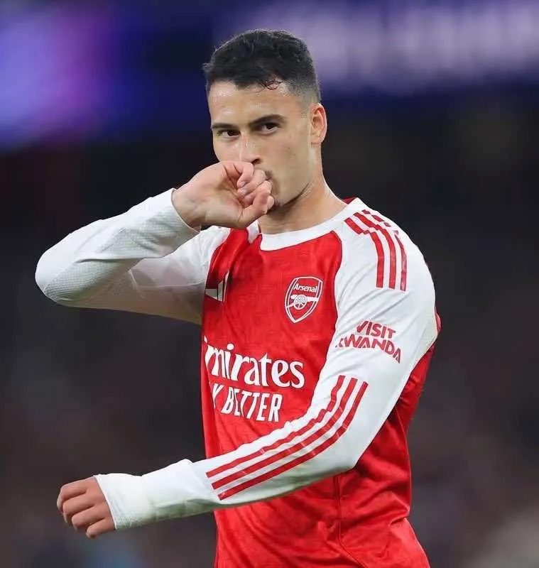 Mikel Arteta'dan Galatasaray'ın amacındaki 2 yıldız için flaş karar! 7 mikel artetadan galatasarayin amacindaki 2 yildiz icin flas karar 5 Zvrnf3WF