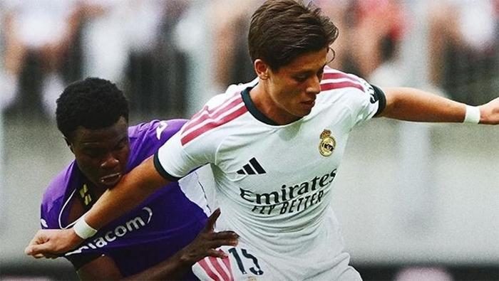 'Mourinho'nun yeni Mesut Özil'i Arda Güler!' İspanyol basını yere göğe sığdıramadı 2 mourinhonun yeni mesut ozili arda guler ispanyol basini yere goge sigdiramadi 0 zBqninIh